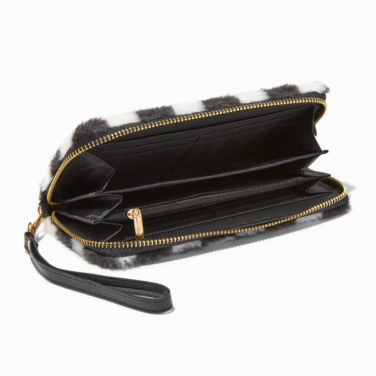Best deal π₯ Claire's Black & White Checkerboard Plush Wristlet Wallet π 2 Best deal π₯ Claire's Black & White Checkerboard Plush Wristlet Wallet π - Image 2